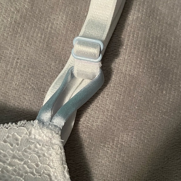 Sold- Victoria Secret Sexy Tee Lightly-Lined Lace Demi Bra - Picture 5 of 11